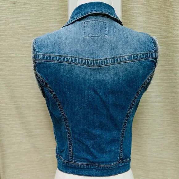 American Rag Jean Vest Medium Wash Frayed Arms Denim Vest Western - Picture 4 of 5